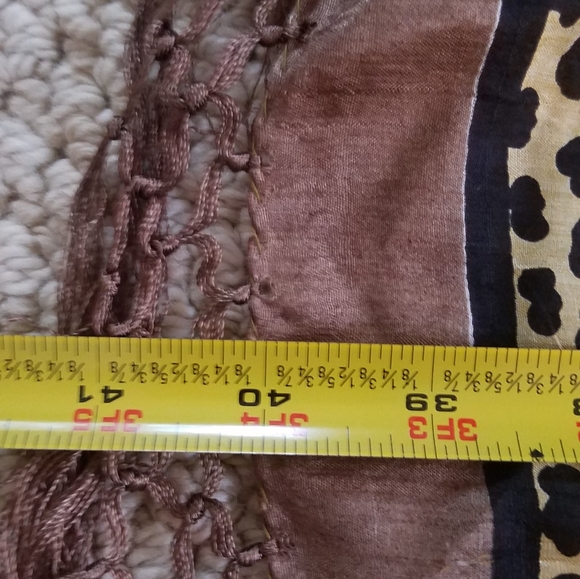 Elegant Leopard Silk Scarf / Wrap - Picture 3 of 8